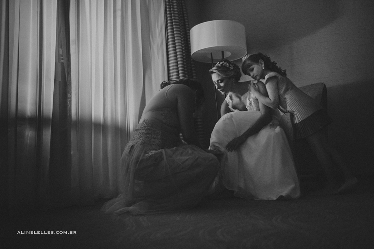 Fotografia Afetiva Aline Lelles Rodrigo Wittitz, Fotografia de Casamento, making off da noiva, Festa de Casamento, Casa de Festas Quinta do Chapec&oacute;, Bouquet, Decora&ccedil;&atilde;o de Casamento, Vestido de Noiva