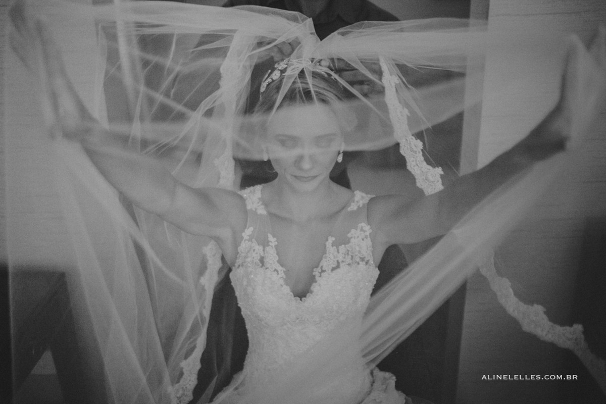 Fotografia Afetiva Aline Lelles Rodrigo Wittitz, Fotografia de Casamento, making off da noiva, Festa de Casamento, Casa de Festas Quinta do Chapec&oacute;, Bouquet, Decora&ccedil;&atilde;o de Casamento, Vestido de Noiva