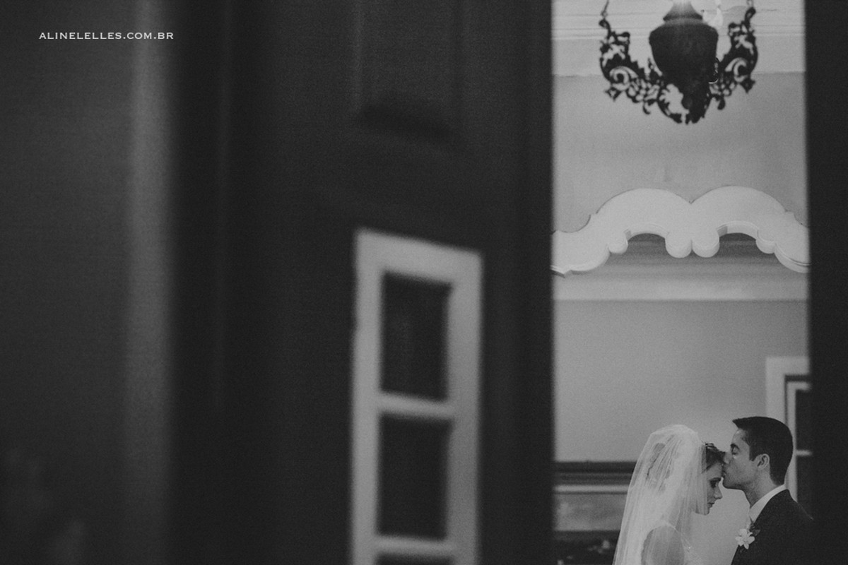 Affective Photography Aline Lelles Rodrigo Wittitz, Wedding Photography, Making Off the Bride, Wedding Party, Quinta do Chapeco House Party, Bouquet, Wedding Decoration, Wedding Dress