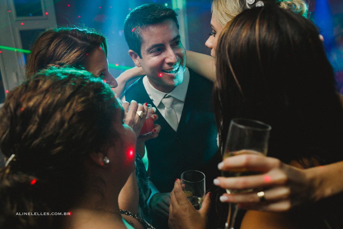 Photographie Affective Aline Lelles Rodrigo Wittitz, Wedding Photography, making off de la mari&eacute;e, robe de soir&eacute;e, Party House Quinta do Chapec&oacute;, Bouquet, D&eacute;coration de mariage, robe de mari&eacute;e