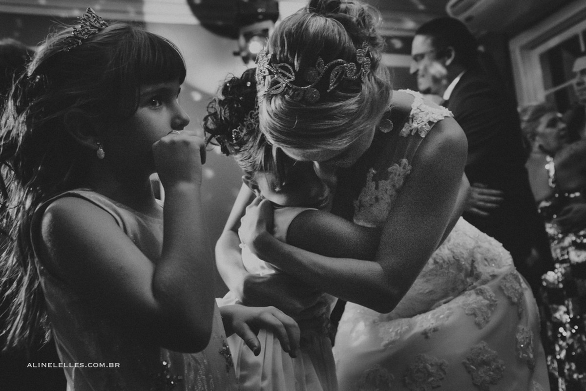 Fotografia Afetiva Aline Lelles Rodrigo Wittitz, Fotografia de Casamento, making off da noiva, Festa de Casamento, Casa de Festas Quinta do Chapec&oacute;, Bouquet, Decora&ccedil;&atilde;o de Casamento, Vestido de Noiva