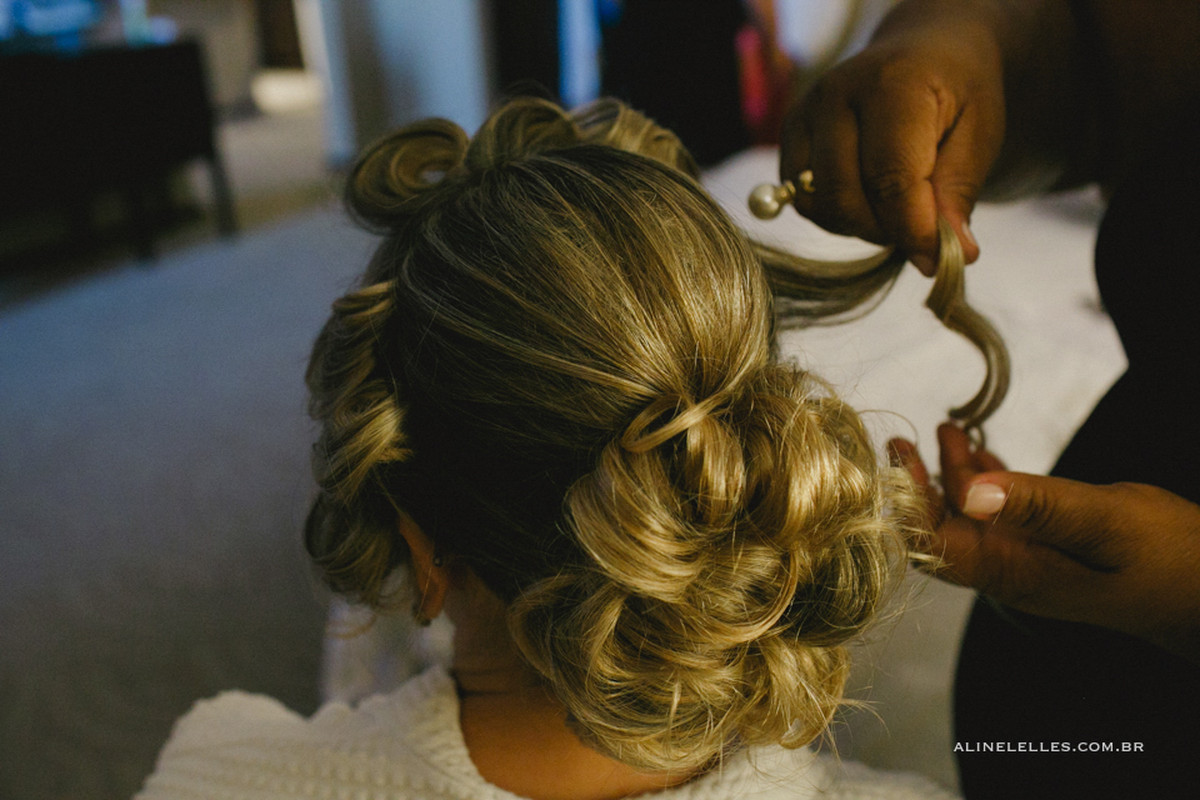 Fotografia Afetiva Aline Lelles Rodrigo Wittitz, Fotografia de Casamento, making off da noiva, Festa de Casamento, Casa de Festas Quinta do Chapec&oacute;, Bouquet, Decora&ccedil;&atilde;o de Casamento, Vestido de Noiva
