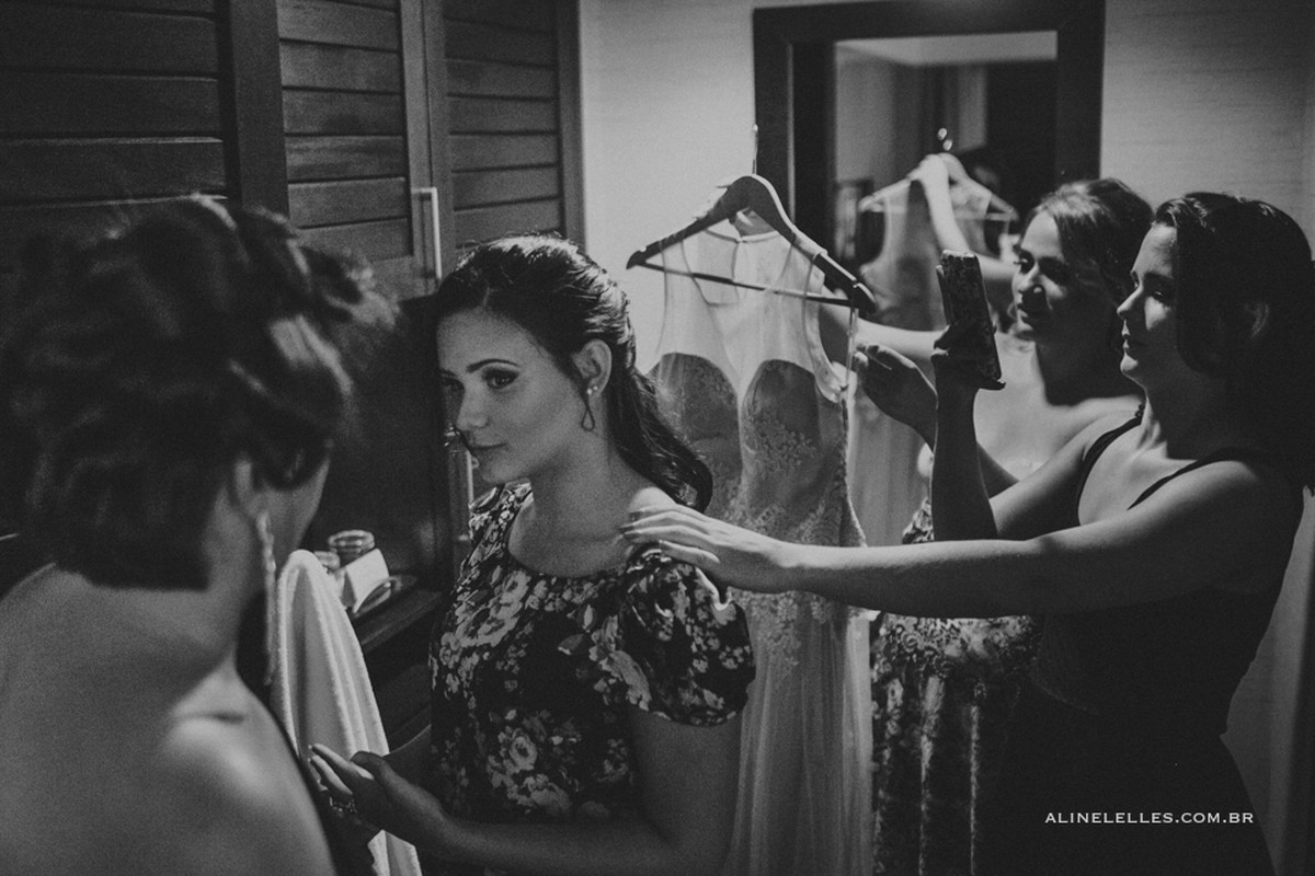 Fotografia Afetiva Aline Lelles Rodrigo Wittitz, Fotografia de Casamento, making off da noiva, Festa de Casamento, Casa de Festas Quinta do Chapec&oacute;, Bouquet, Decora&ccedil;&atilde;o de Casamento, Vestido de Noiva