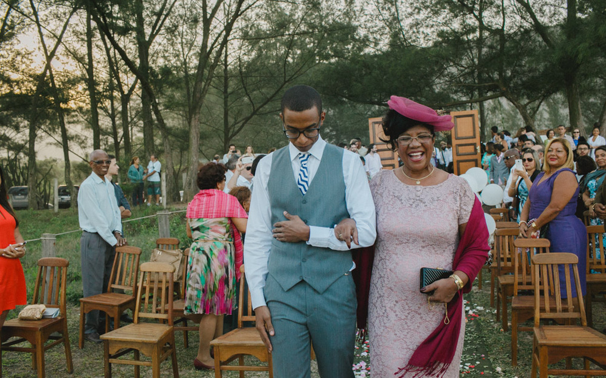 Affective Photography Aline Lelles Rodrigo Wittitz, Wedding Photography, Making Off the Bride, Wedding Party, Grumari Beach Garden, RJ, Bouquet, Wedding Decoration, Wedding Dress, H Stern