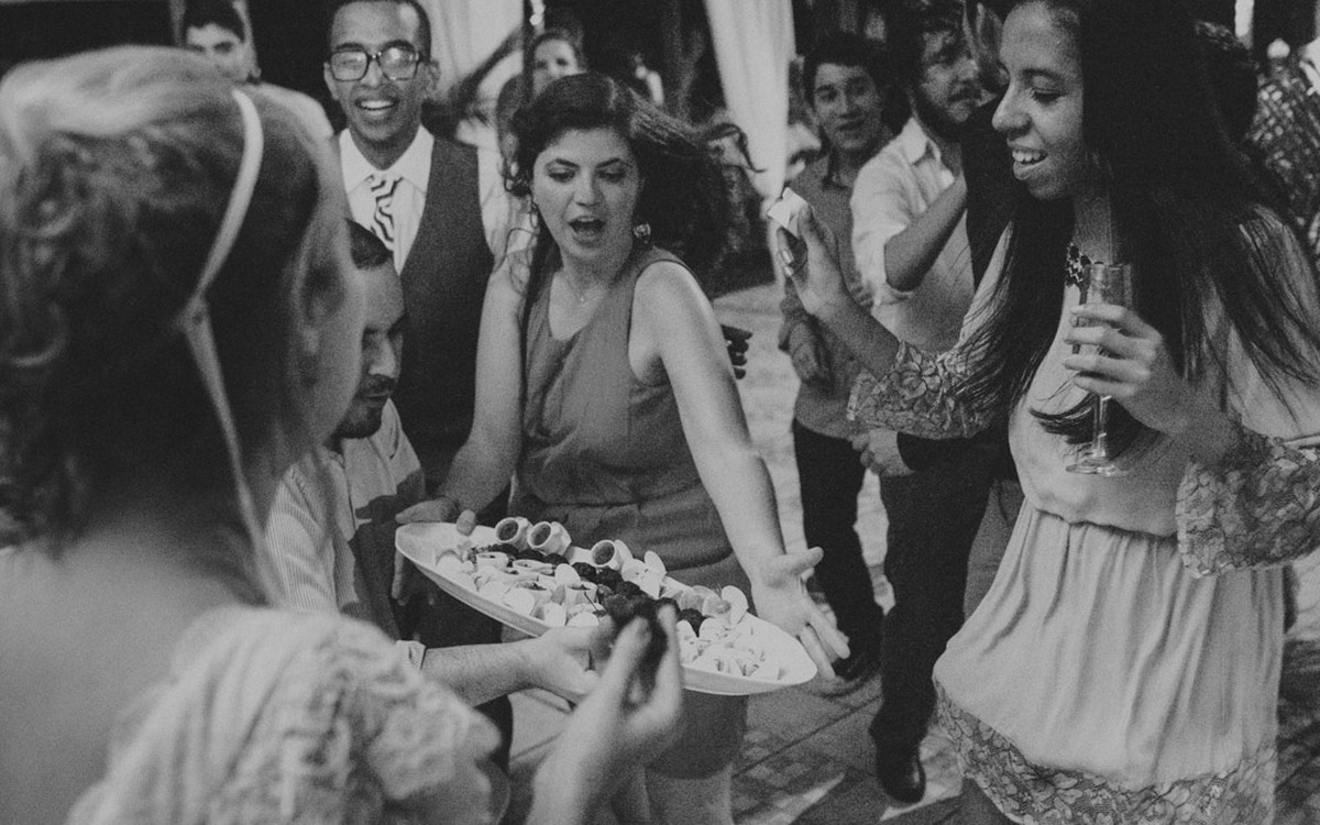 Fotografia Afetiva Aline Lelles Rodrigo Wittitz, Fotografia de Casamento, making off da noiva, Festa de Casamento, Grumari Beach Garden, RJ, Bouquet, Decora&ccedil;&atilde;o de Casamento, Vestido de Noiva, H Stern