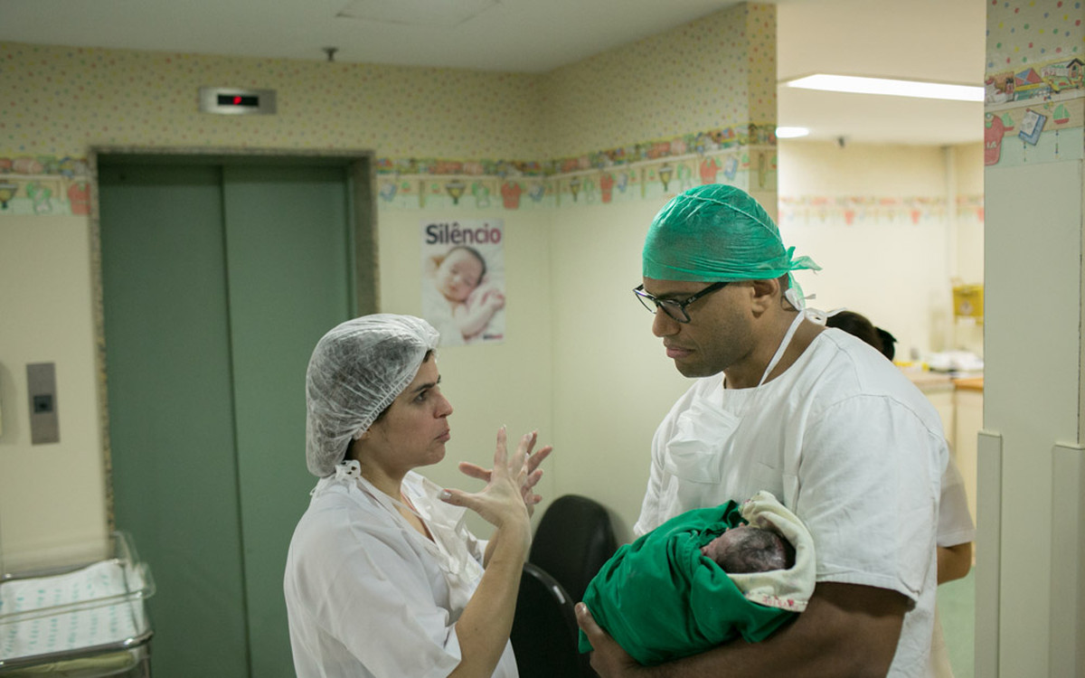 Já que é dia dos pais… | Elaine, Mariano e João Gabriel | Fotografia de Parto Rio de Janeiro