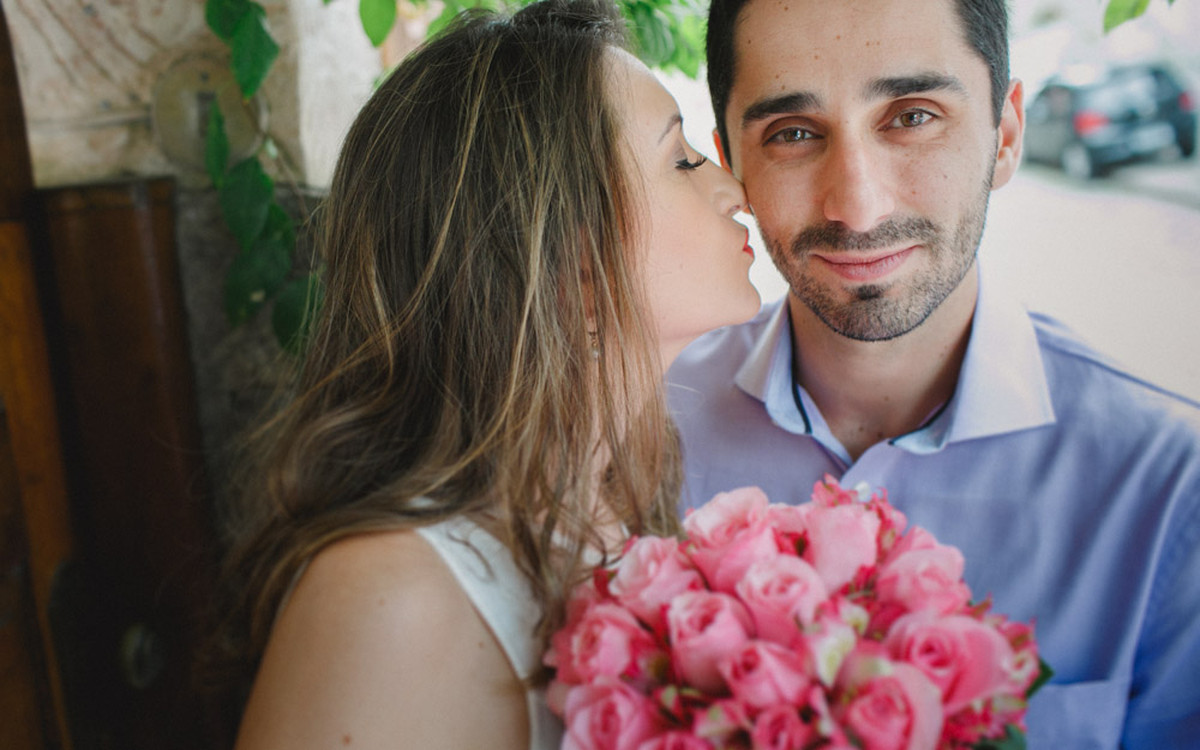 aline lelles, atelier aline lelles, atelier de fotografia, bouquet de flores, casados, casados para sempre, casais, casal, couple, e-session, ensaio de casal, ensaio romantico, fotografia de casal, fotografia de cinema, fotografia de gente feliz, fotograf