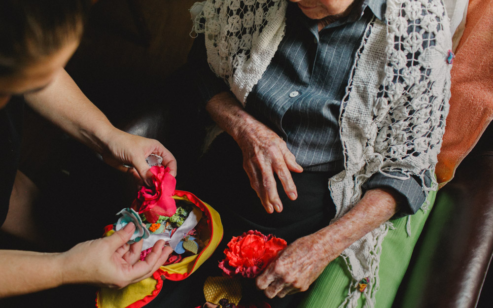 o anivers&aacute;rio da vov&oacute; Lucy sendo comemorado com uma bela festa junina