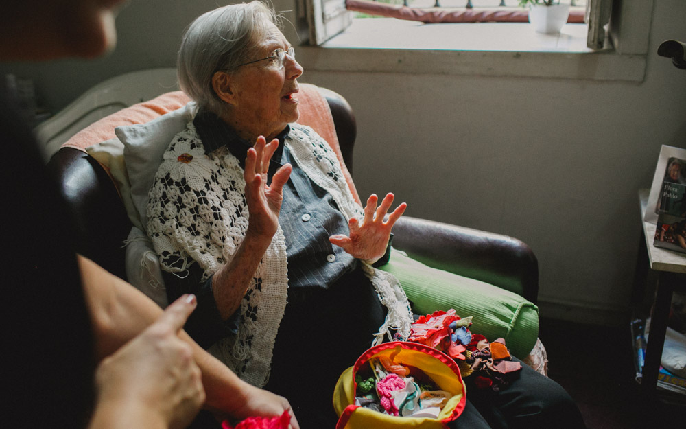 o anivers&aacute;rio da vov&oacute; Lucy sendo comemorado com uma bela festa junina
