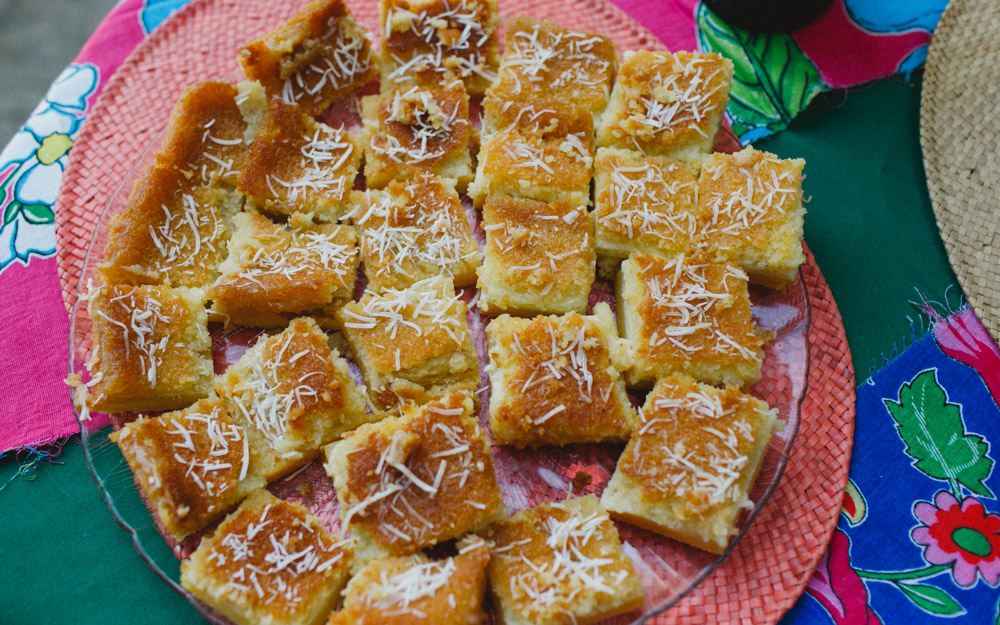bolo de aipim na festa junina na casa da vov&oacute;