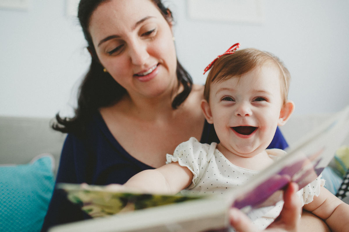 natural newborn, acompanhamento de bebe, fotografia de familia, fotografo de familia rj, fotografia de familia rj, fotografia afetiva aline lelles, album de familia, album de fotografia impresso, curso de fotografia, ensaio fotografico de familia em casa