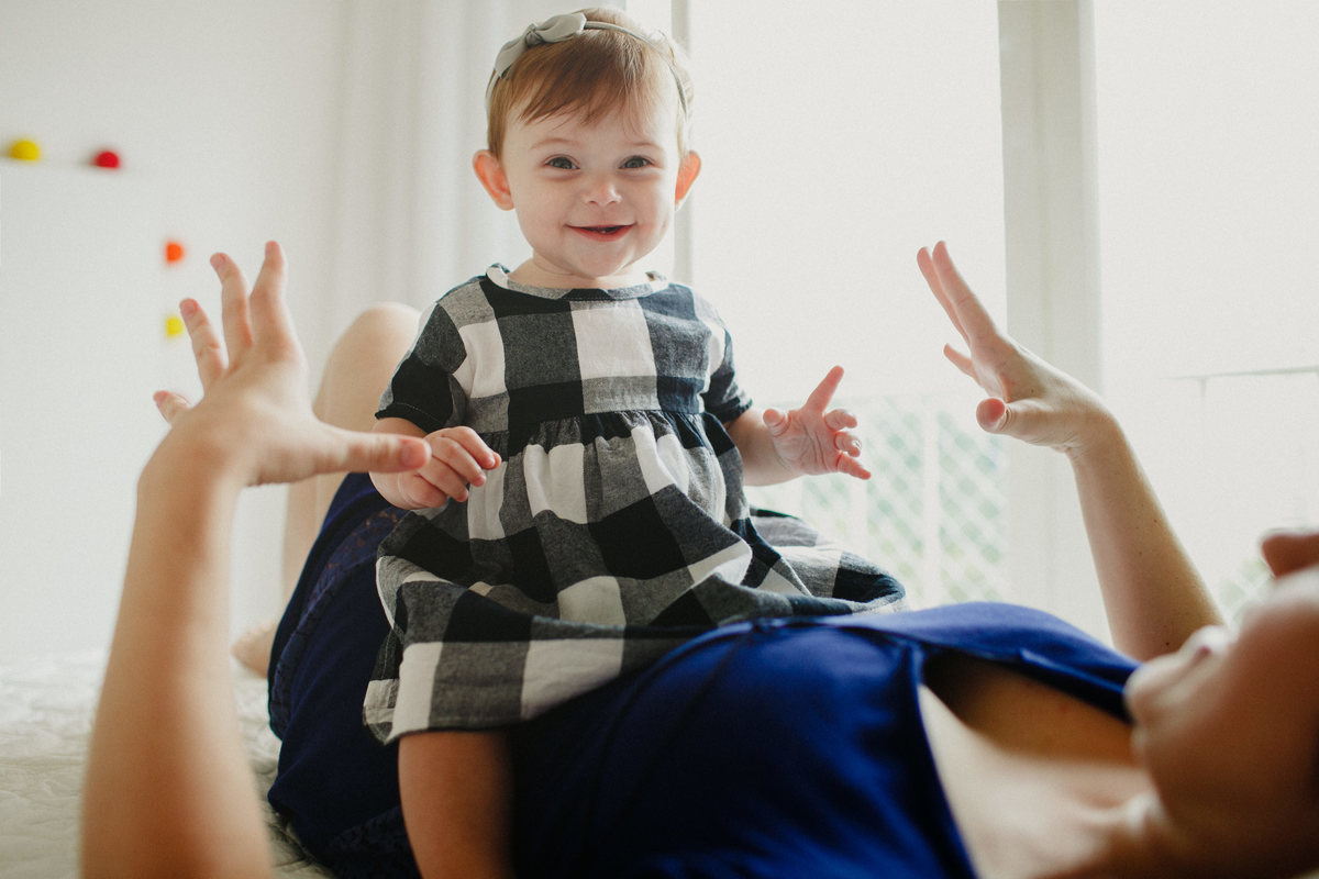 natural newborn, acompanhamento de bebe, fotografia de familia, fotografo de familia rj, fotografia de familia rj, fotografia afetiva aline lelles, album de familia, album de fotografia impresso, curso de fotografia, ensaio fotografico de familia em casa