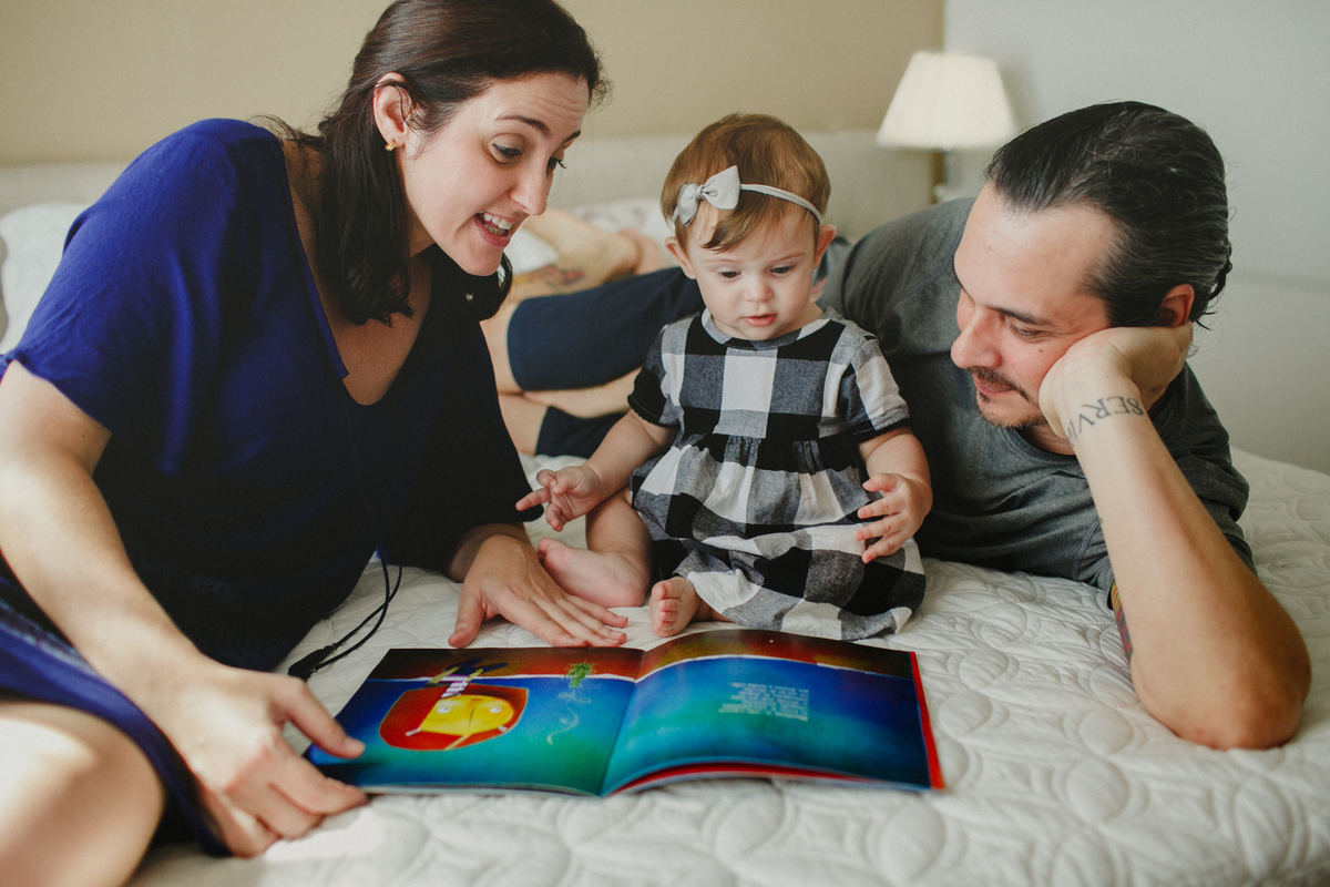 natural newborn, acompanhamento de bebe, fotografia de familia, fotografo de familia rj, fotografia de familia rj, fotografia afetiva aline lelles, album de familia, album de fotografia impresso, curso de fotografia, ensaio fotografico de familia em casa