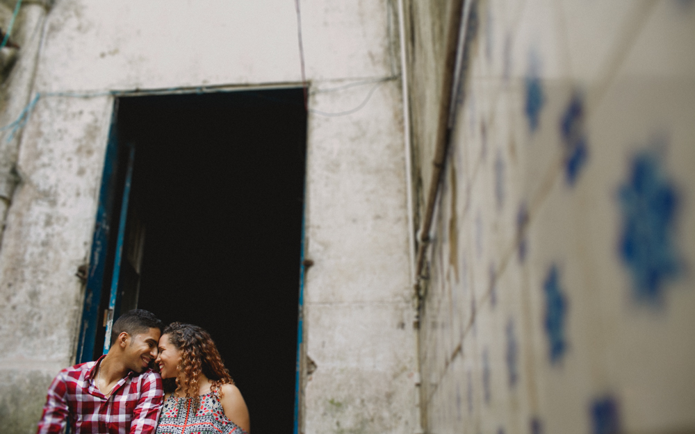 amor, alegria, paix&atilde;o e cumplicidade durante ensaio de casal no rio de janeiro