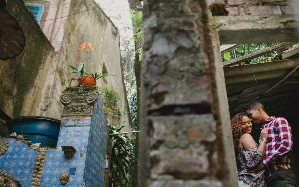 amor, alegria, paix&atilde;o e cumplicidade durante ensaio de casal no rio de janeiro