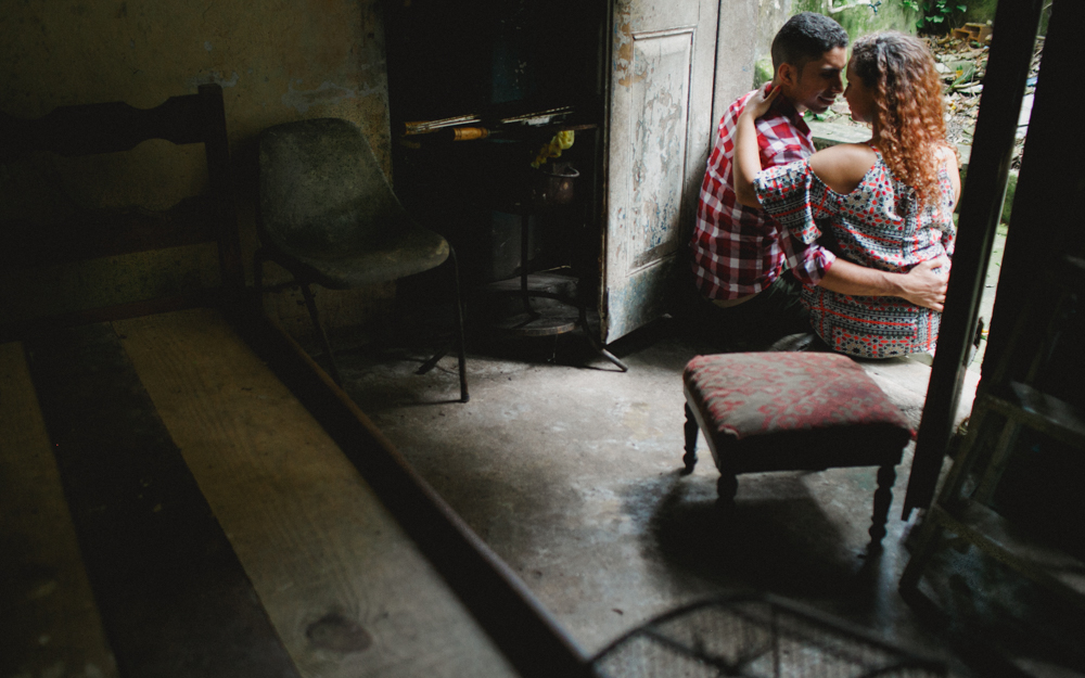amor, alegria, paix&atilde;o e cumplicidade durante ensaio de casal no rio de janeiro