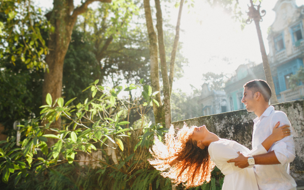 daniela wergles e fabio pergentino dan&ccedil;ando zouk no largo do botic&aacute;rio