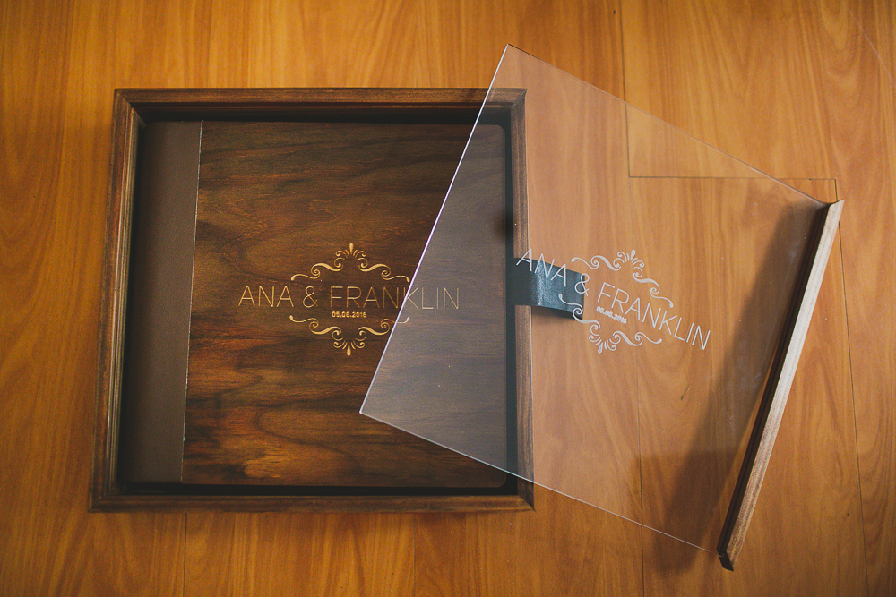 fotografia afetiva, fotografia de casamento, fotografo de casamento, fotografa de casamento, aline lelles, album de casamento, album de familia, fotografia de casamento rio de janeiro rj, diagramação de album, album com capa de madeira, meu album afetivo