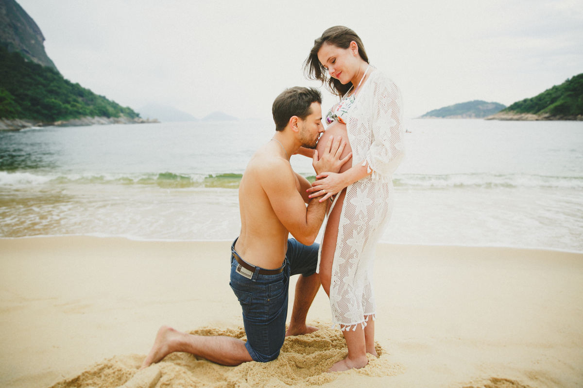 fotografia afetiva, de familia, canal gnt, aline lelles, rio de janeiro, ensaio na praia vermelha, ensaio de gravida, ensaio na praia, ensaio de casal, programa boas vindas, a cumplicidade entre os casais, a fé em Deus, casais que oram juntos
