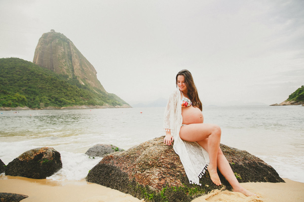 fotografia afetiva, de familia, gestante, de acompanhamento de bebe, rio de janeiro, ensaio na praia vermelha, ensaio de gravida, ensaio na praia, ensaio de casal, programa boas vindas, a cumplicidade entre os casais, a fé em Deus, casais que oram juntos