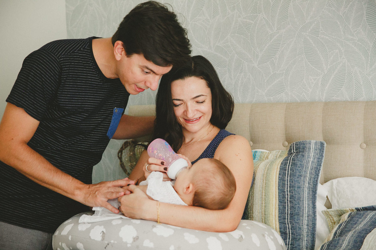 natural newborn, acompanhamento de bebe, fotografia de familia, fotografo de familia rj, fotografia de familia rj, fotografia afetiva aline lelles, album de familia, album de fotografia impresso, curso de fotografia, ensaio fotografico de familia em casa