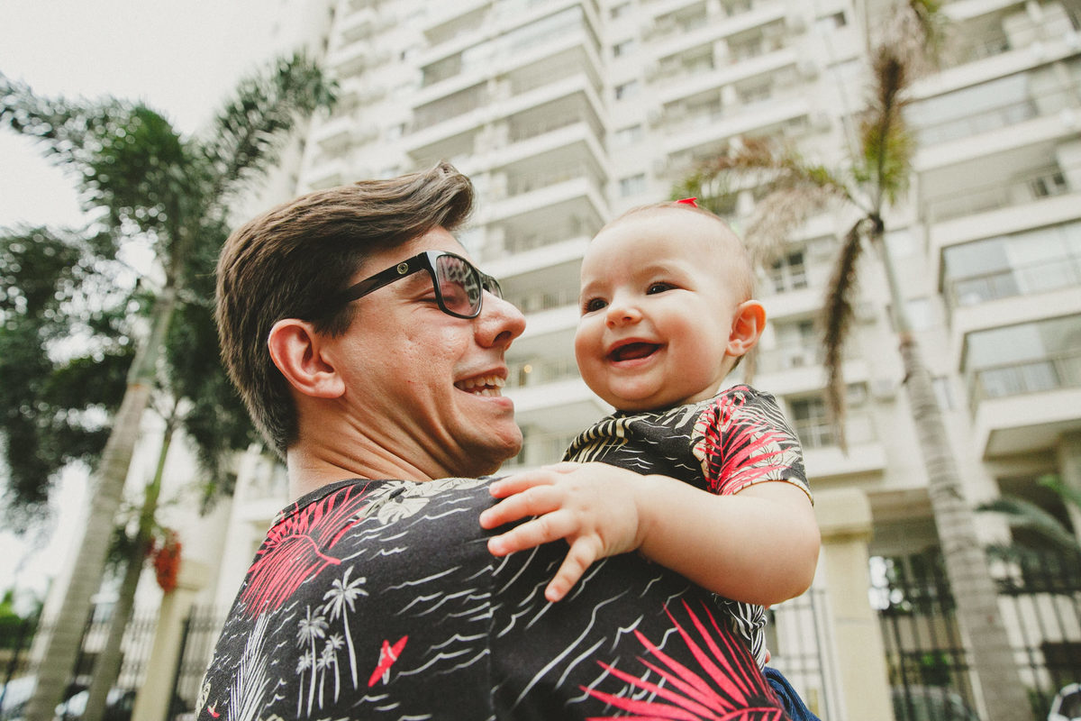 acompanhamento de bebe, natural newborn, fotografia de familia rj, fotografo de familia rj, fotografia de familia, fotografia afetiva aline lelles, fotos de familia em casa, programa boas vindas do canal gnt, album de fotografias