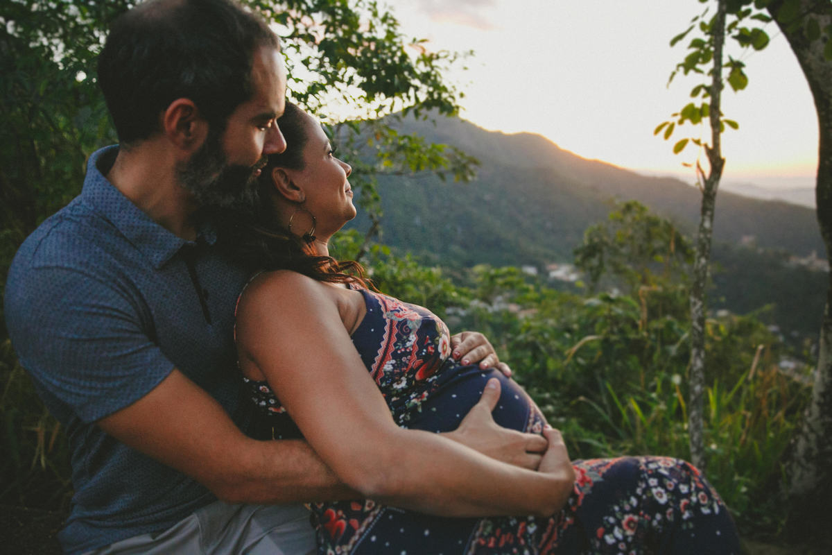 fotografia afetiva, de familia, gestante, de acompanhamento de bebe, rio de janeiro, ensaio em santa teresa, ensaio de gravida, ensaio na praia, ensaio de casal, fotografia de cinema, mirante dona marta, a fé em Deus, casais que oram juntos, corcovado