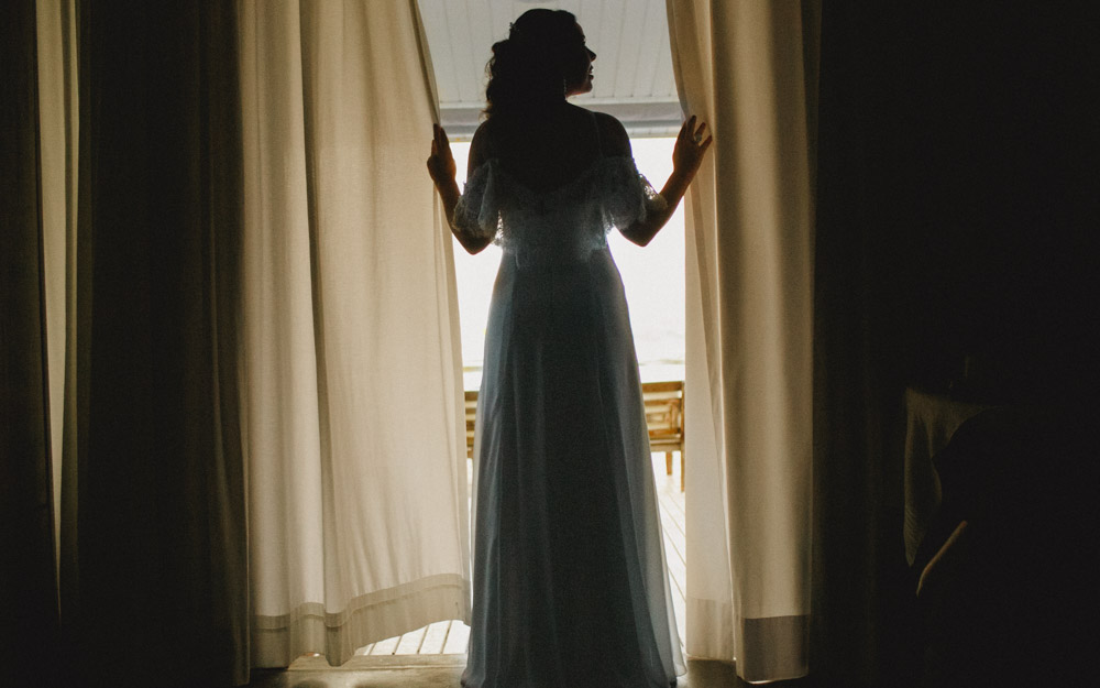 Fotografia de Casamento, miniwedding, casando na raia, com luz do dia, making of, Camila e Bruno