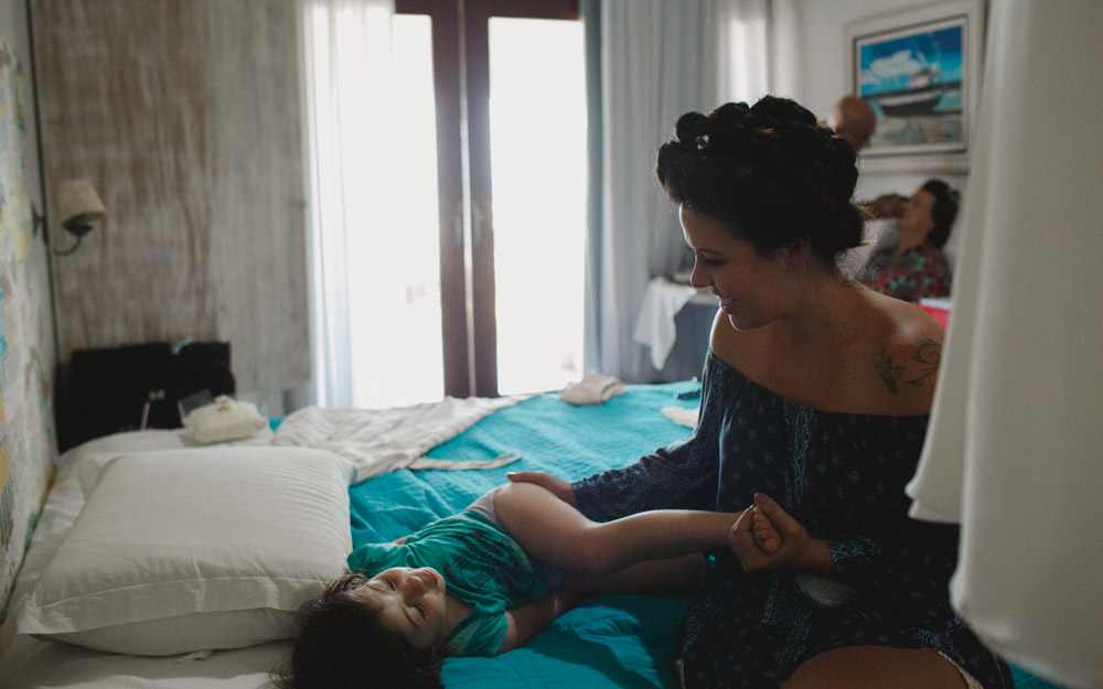 Fotografia de Casamento, miniwedding, casando na raia, com luz do dia, making of, Camila e Bruno