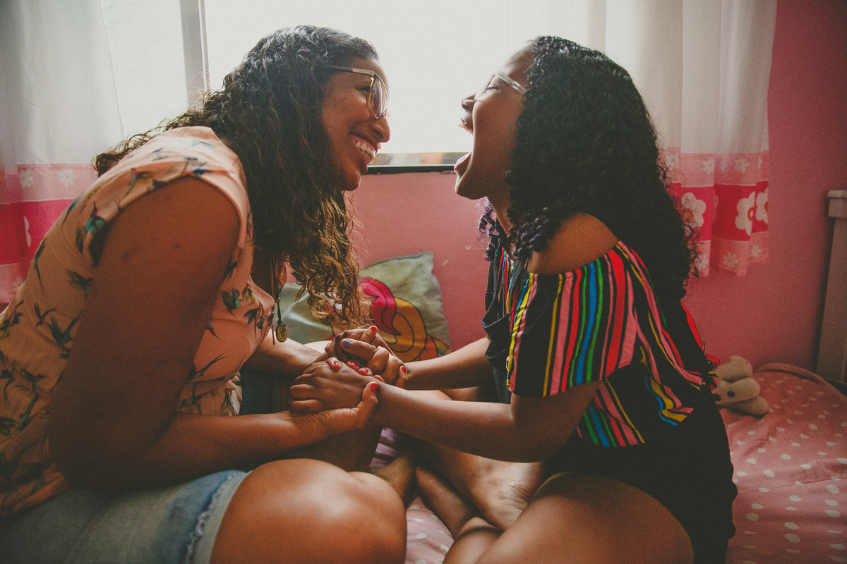 mae e filha, maternidade, aline lelles, fotos de familia, fotografia de familia, fodocumentario, geracoes de familia, ancestralidade, constelacao familiar, terapia de familia, uniao de familia, familia que ora unida, pais e filhos, melhor fotografo rj