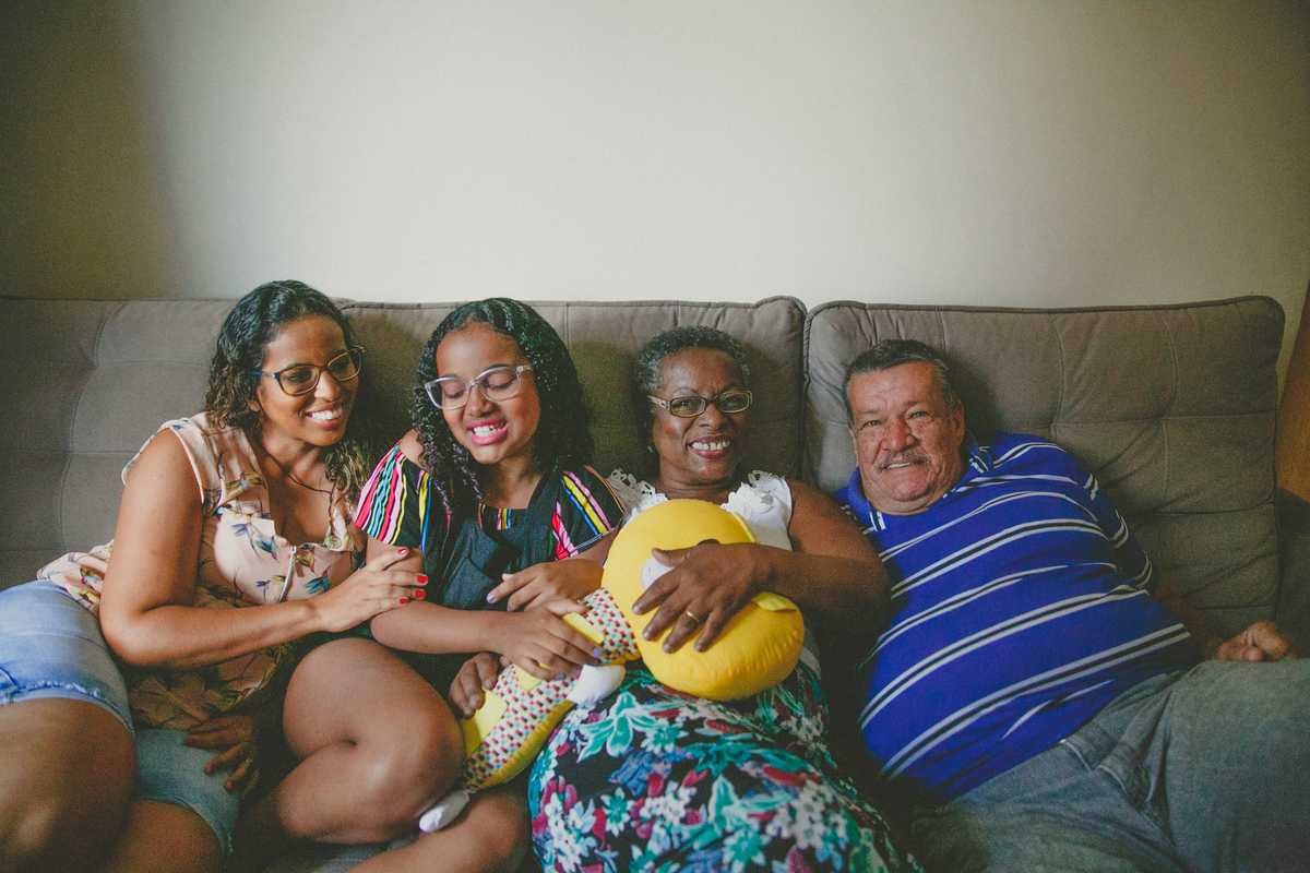 avos maternos, aline lelles, fotos de familia, fotografia de familia, fodocumentario, geracoes de familia, ancestralidade, constelacao familiar, terapia de familia, uniao de familia, familia que ora unida, pais e filhos, melhor fotografo rj