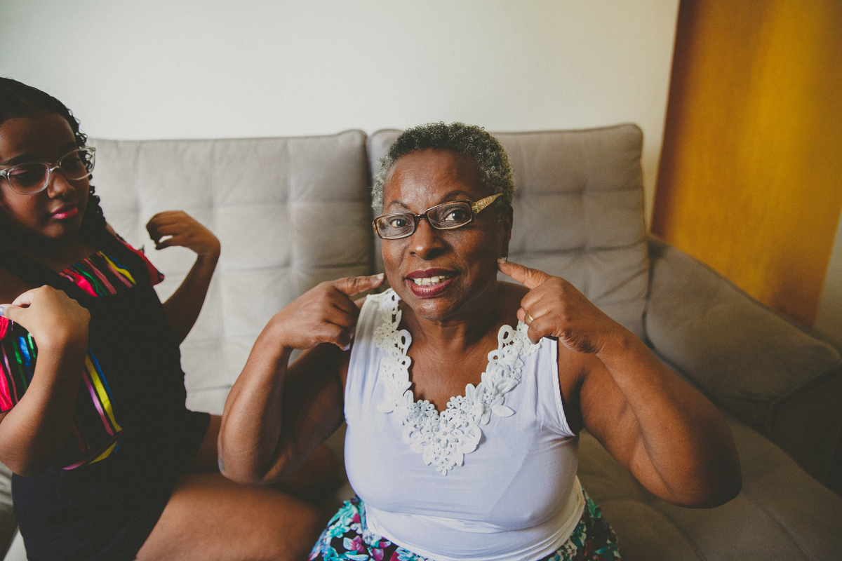 avo materna, aline lelles, fotos de familia, fotografia de familia, fodocumentario, geracoes de familia, ancestralidade, constelacao familiar, terapia de familia, uniao de familia, familia que ora unida, pais e filhos, melhor fotografo rj