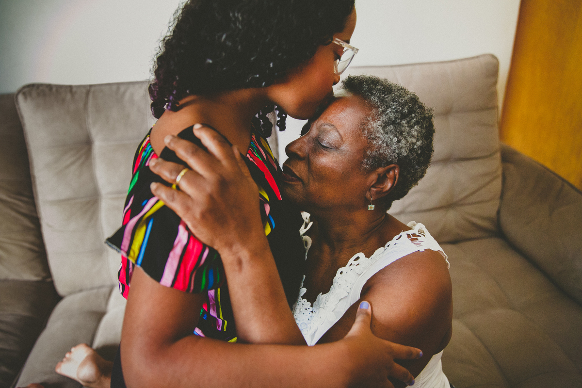 avo materna, aline lelles, fotos de familia, fotografia de familia, fodocumentario, geracoes de familia, ancestralidade, constelacao familiar, terapia de familia, uniao de familia, familia que ora unida, pais e filhos, melhor fotografo rj