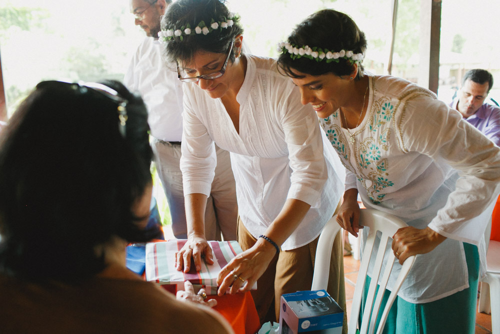 Fot&oacute;grafa Aline Lelles Fotografia Afetiva | Cerimonia de Casamento | Fotografia de Casamento | Casamento de dia | Casamento Homoafetivo | Casamento Analu e Lili
