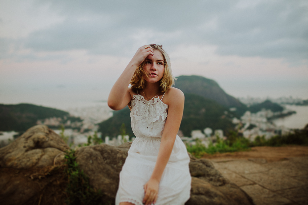 fotografia afetiva, aline lelles, fotografo de ensaio, ensaio de empoderamento feminino, fotografa de ensaio feminino, ensaio feminino, sagrado feminino, cura feminina, bondinho pao de acucar, autoestima da mulher, mirante dona marta, fé em Deus
