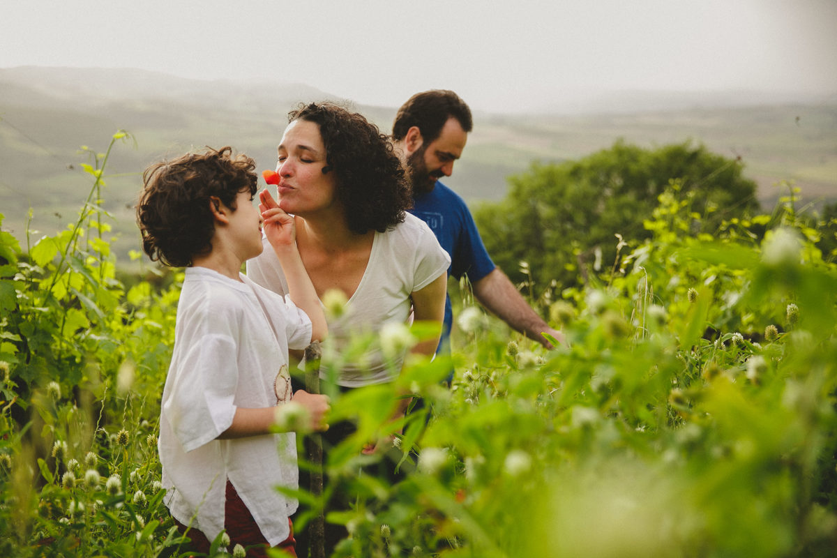 ritratto di famiglia italia, fotografo toscana, fotografo montalcino, fotografo poggio al vento, fotografo italiano, fotografo di matrimoni italia, fotografo di matrimoni roma, fotografo di matromoni toscana, fotografo di matrimoni, coppia, innamoratta