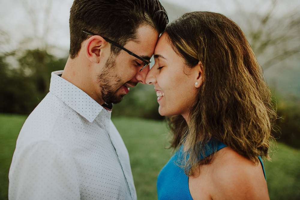 pedido de casamento no mirante dona marta na cidade do rio de janeiro, fotografia afetiva, ensaio de casal rj, aline lelles, casais que oram juntos, pedido de casamento surpresa, fotografia de casamento, fotos afetivas, memorias afetivas