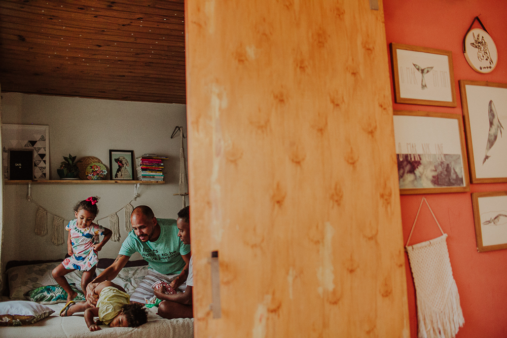 fotografia documental de familia, andressa reis, sergio carolino, fotografia de familia, cotidiano poesia, maternidade, escola montessoriana, fotografa nova iguacu, fotos de familia, fotografoa lifestyle