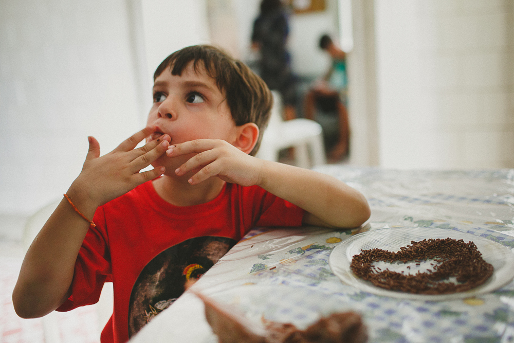tem criança na cozinha fazendo brigadeiro caseiro, aline lelles, fotografia de familia, ensaio de familia, rio de janeiro rj, fotografo rj, fotos de familia, escola de fotografia, direcao de ensaios, fotografia afetiva, curso de fotografia, fotografia