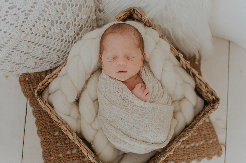  sessao newborn; newborn; campo grande; baby boy; fotos fran duailibi; mae de menina; pai de menina; newborn girl; mudo rosa; ensaio newborn; fotos de recem nascido campo grande; fotografo em campo grande; fotos de bebe; bebe com mamae; bebe com familia