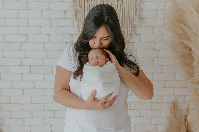  sessao newborn; newborn; campo grande; baby boy; fotos fran duailibi; mae de menina; pai de menina; newborn girl; mudo rosa; ensaio newborn; fotos de recem nascido campo grande; fotografo em campo grande; fotos de bebe; bebe com mamae; bebe com familia