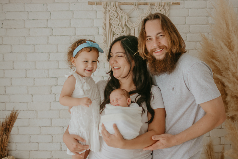  sessao newborn; newborn; campo grande; baby boy; fotos fran duailibi; mae de menina; pai de menina; newborn girl; mudo rosa; ensaio newborn; fotos de recem nascido campo grande; fotografo em campo grande; fotos de bebe; bebe com mamae; bebe com familia