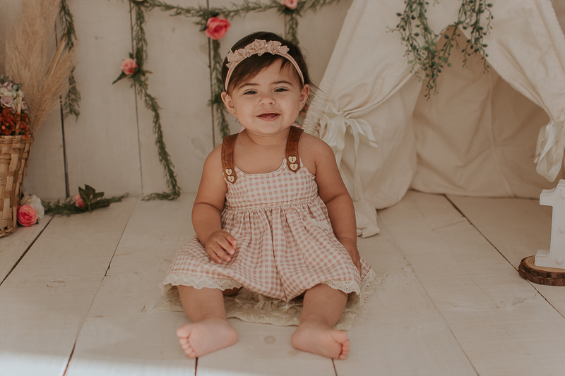 franciele duailibi photography; 
fotografia de família ; fotos de família ; ensaio de bebe ; ensaio smash the cake; ensaio smash the cake em campo grande; ensaio de bebe; fotografa em campo grande; ensaio estudio 1 ano; campo grande; smash the fruit