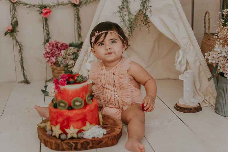 franciele duailibi photography; 
fotografia de família ; fotos de família ; ensaio de bebe ; ensaio smash the cake; ensaio smash the cake em campo grande; ensaio de bebe; fotografa em campo grande; ensaio estudio 1 ano; campo grande; smash the fruit
