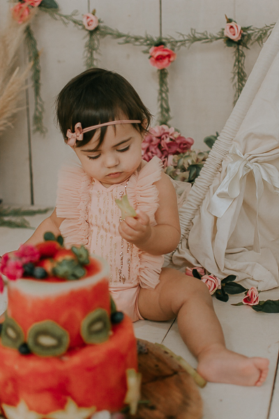 franciele duailibi photography; 
fotografia de família ; fotos de família ; ensaio de bebe ; ensaio smash the cake; ensaio smash the cake em campo grande; ensaio de bebe; fotografa em campo grande; ensaio estudio 1 ano; campo grande; smash the fruit