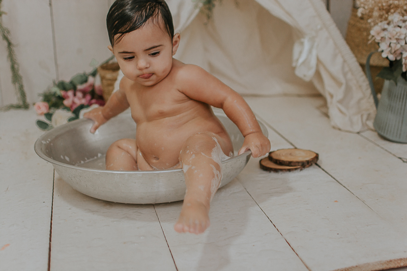 franciele duailibi photography; 
fotografia de família ; fotos de família ; ensaio de bebe ; ensaio smash the cake; ensaio smash the cake em campo grande; ensaio de bebe; fotografa em campo grande; ensaio estudio 1 ano; campo grande; smash the fruit