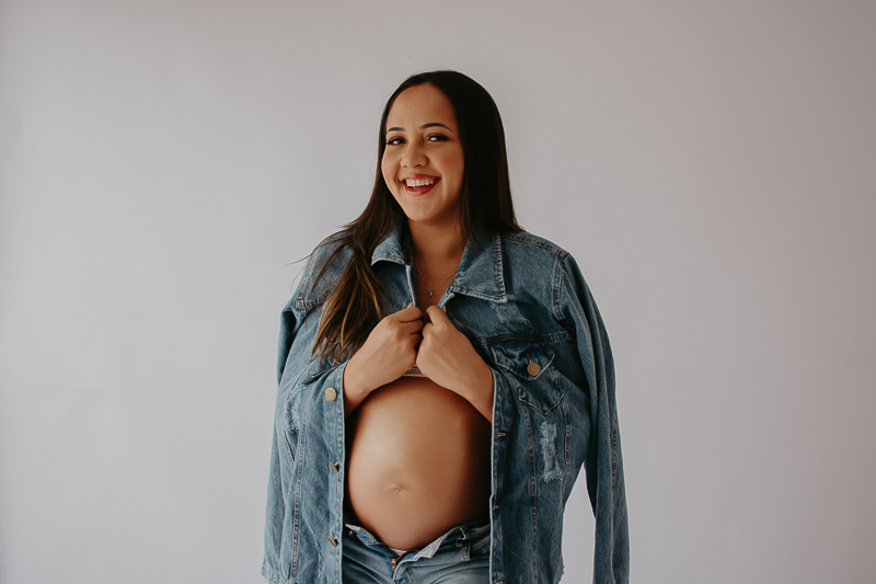 ensaio de gestante; fotos de gravida estudio flores; esestudio de fotos em campo grande; fotos fran duailibi; fotografa campo grande; fotografo de gestante; ensaio gravida; ensaio criativo gestante; fotos de gravida; gestante nu