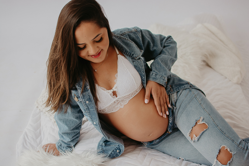 ensaio de gestante; fotos de gravida estudio flores; esestudio de fotos em campo grande; fotos fran duailibi; fotografa campo grande; fotografo de gestante; ensaio gravida; ensaio criativo gestante; fotos de gravida; gestante nu