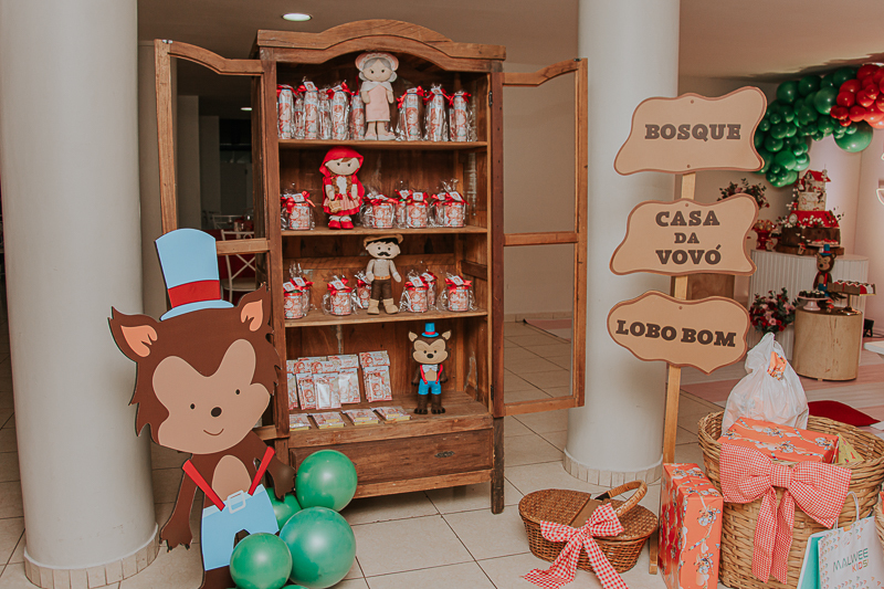 franciele duailibi photography; fotografo de festa infantil campo grande; campo grande; decoração de festa; buffet infantil campo grande; fotografa de criança; fotos de aniversario; fotografo de festa cg; festa chapeuzinho vermelho decoração