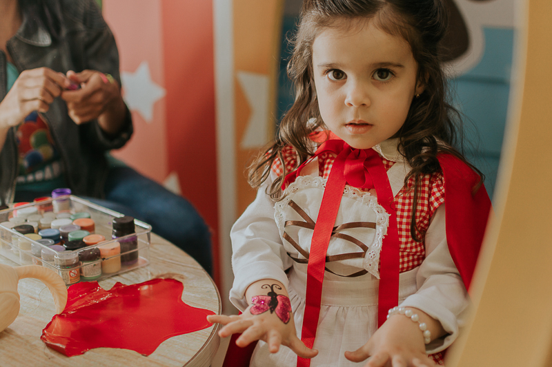 franciele duailibi photography; fotografo de festa infantil campo grande; campo grande; decoração de festa; buffet infantil campo grande; fotografa de criança; fotos de aniversario; fotografo de festa cg; festa chapeuzinho vermelho decoração